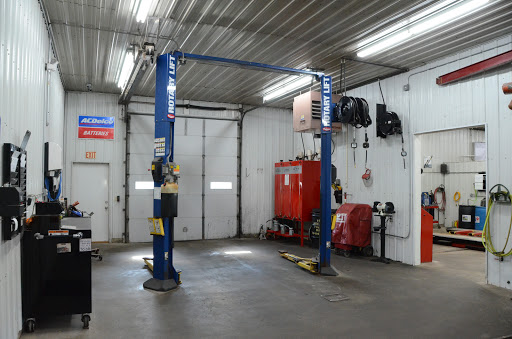 Auto Repair Shop «Auto Tech Inc», reviews and photos, 2015 20th Ave SE, Dyersville, IA 52040, USA
