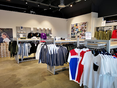 LE COQ SPORTIF à Aubergenville
