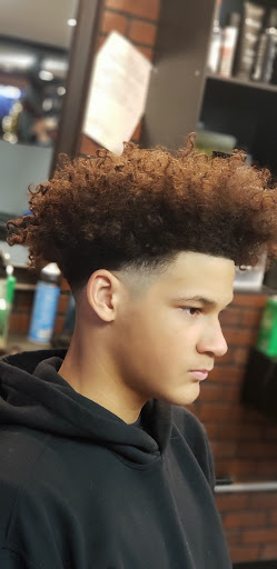 Barber Shop «Classic Blends Barbershop», reviews and photos, 1700 Elmwood Ave, Warwick, RI 02888, USA