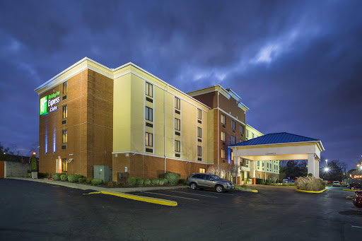 Holiday Inn Express & Suites Columbus Airport, an IHG Hotel