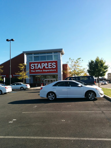Office Supply Store «Staples», reviews and photos, 165 Middlesex Ave, Somerville, MA 02145, USA