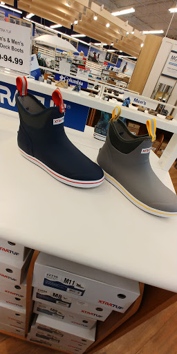 Marine Supply Store «West Marine», reviews and photos, 3620 1st St #120, Bradenton, FL 34208, USA