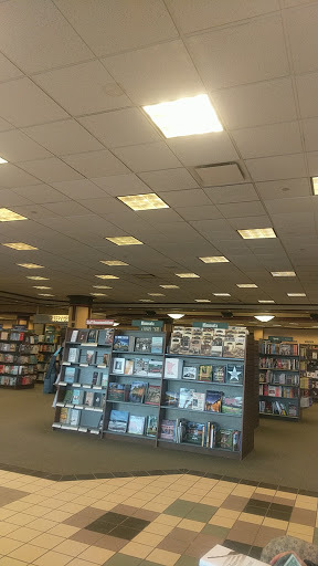 Book Store «Barnes & Noble», reviews and photos, 710 County Hwy 10, Blaine, MN 55434, USA