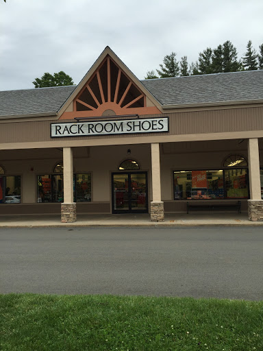 Outlet Store «Tanger Outlet Blowing Rock», reviews and photos, 278 Shoppes on the Parkway Rd, Blowing Rock, NC 28605, USA