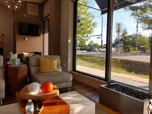 Shopping Mall «Burr Ridge Village Center», reviews and photos, 701 Burr Ridge Pkwy, Willowbrook, IL 60527, USA