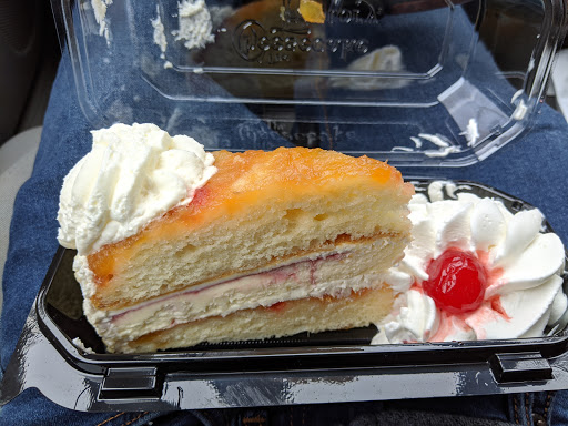 Restaurant «The Cheesecake Factory», reviews and photos, 1440 Plaza Pl, Southlake, TX 76092, USA