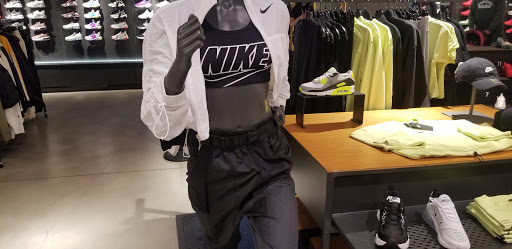 Shoe Store «Finish Line», reviews and photos, 4200 Conroy Rd #120, Orlando, FL 32839, USA