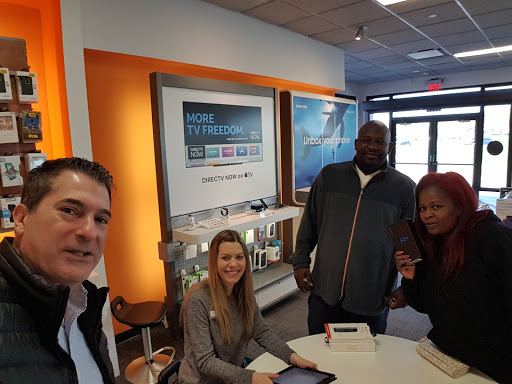 Cell Phone Store «AT&T», reviews and photos, 37677 W 6 Mile Rd, Livonia, MI 48152, USA
