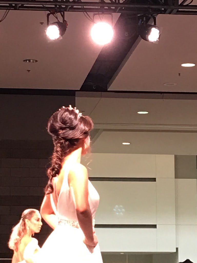 Village Salon 75633