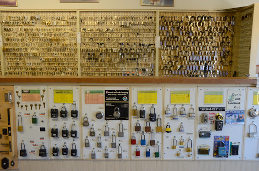 Locksmith «PHS Locksmiths», reviews and photos, 6810 W Roosevelt Rd, Oak Park, IL 60304, USA