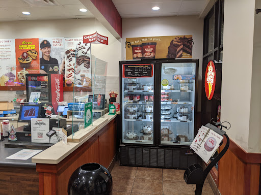 Ice Cream Shop «Cold Stone Creamery», reviews and photos, 1615 Town Center Dr, Lakeland, FL 33803, USA