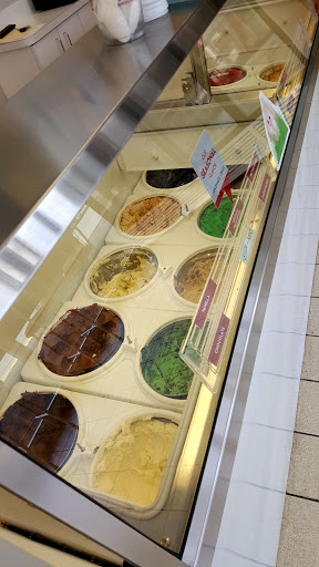 Ice Cream Shop «Carvel», reviews and photos, 305 Valley Rd, Wayne, NJ 07470, USA