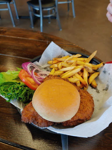 Golf Course «Creekmoor Golf Course», reviews and photos, 1112 East 163rd Street,, Raymore, MO 64083, USA