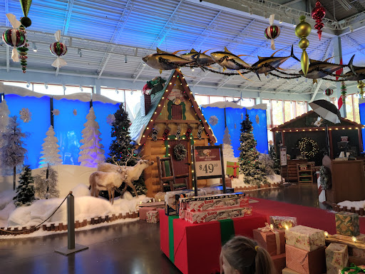 Sporting Goods Store «Bass Pro Shops», reviews and photos, 11550 Lakeridge Pkwy, Ashland, VA 23005, USA