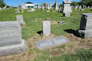 Grave of Jesse James image