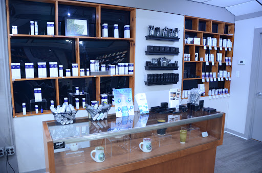 Beauty Salon «Snips Salon & Spa», reviews and photos, 5731 E Washington St, Indianapolis, IN 46219, USA