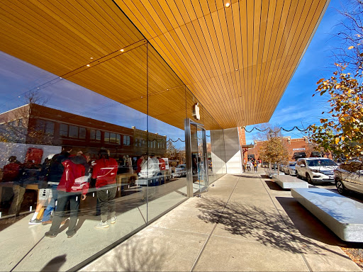 Computer Store «Apple Southlake Town Square», reviews and photos, 260 Grand Ave, Southlake, TX 76092, USA