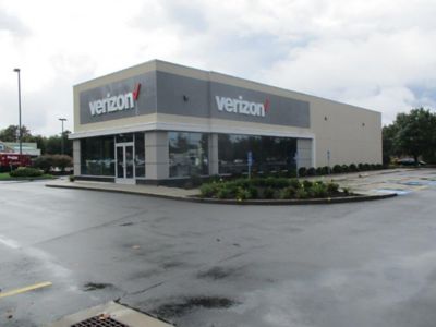 Cell Phone Store «Verizon», reviews and photos, 16 Hazard Ave, Enfield, CT 06082, USA