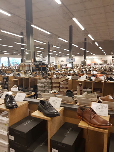 Shoe Store «DSW Designer Shoe Warehouse», reviews and photos, 300 Commons Way, Bridgewater, NJ 08807, USA