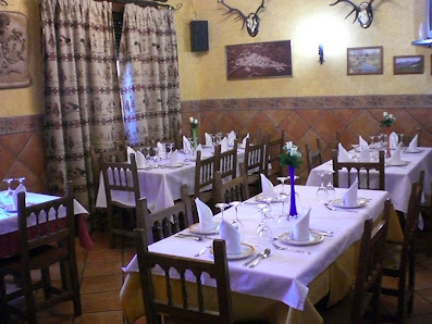 Restaurante la Sierra C. Machaderas, 14, 45138 Robledo del Buey, Toledo, España