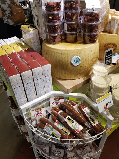 Grocery Store «Whole Foods Market», reviews and photos, 40 Railroad St, Andover, MA 01810, USA