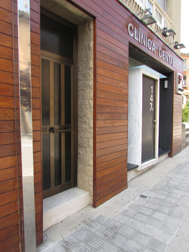 Sant Joan Dental en Manlleu, Barcelona