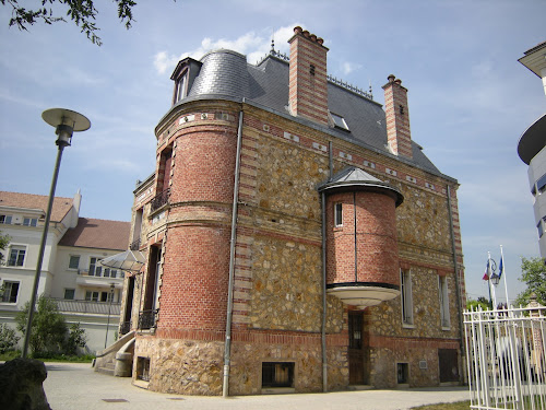 Centre de loisirs M.L.C Maison des Loisirs et de la Culture Taverny
