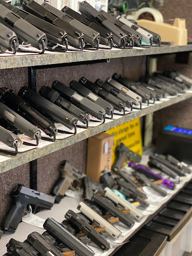 Pawn Shop «Wizebuys PawnBrokers Outlet», reviews and photos, 2928 E Highland Rd, Highland Charter Twp, MI 48356, USA