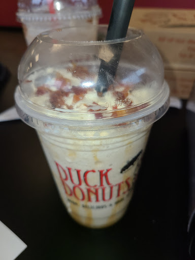 Donut Shop «Duck Donuts - Chocolate Avenue», reviews and photos, 261 W Chocolate Ave, Hershey, PA 17033, USA