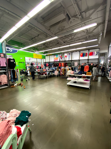 Clothing Store «Old Navy», reviews and photos, 2899 El Camino Real, Tustin, CA 92782, USA