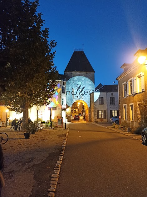 Le Faubourg Pizzeria à Noyers