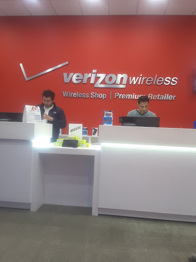 Cell Phone Store «GoWireless Verizon Authorized Retailer», reviews and photos, 23157 Woodward Ave, Ferndale, MI 48220, USA