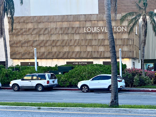 Louis Vuitton Cancun la Isla Fashion Harbour