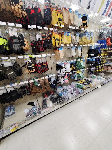Hardware Store «Harbor Freight Tools», reviews and photos, 7600 la Crosse Ave, Burbank, IL 60459, USA