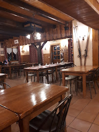 Atmosphère du Restaurant français Bar Restaurant La Grange à Fontcouverte-la-Toussuire - n°6
