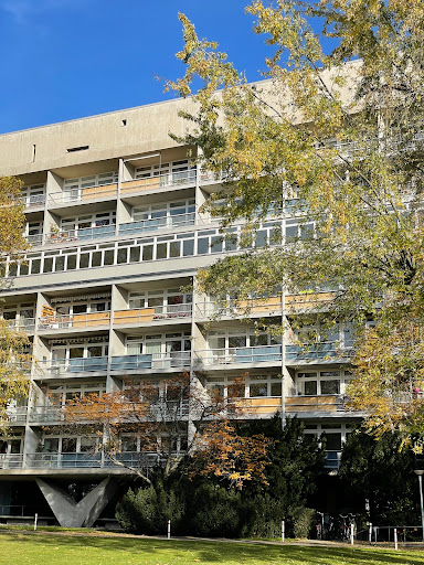 Interbau Apartment House / Oscar Niemeyer