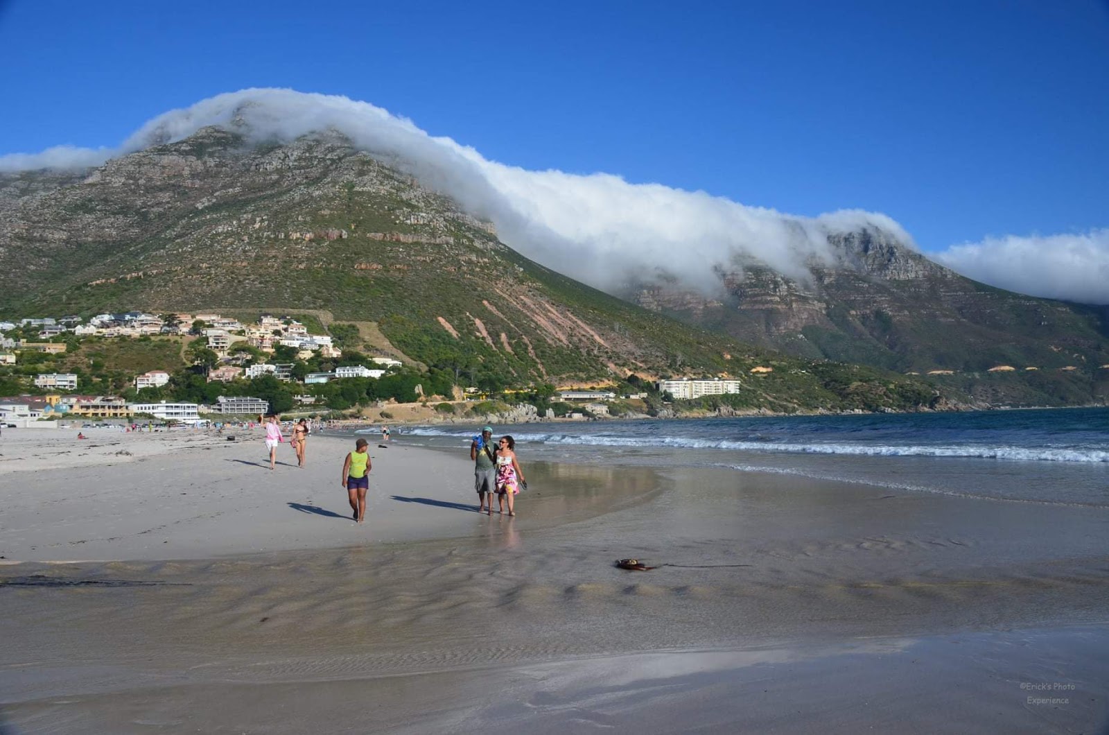 Photo of Hout Bay beach with long bay