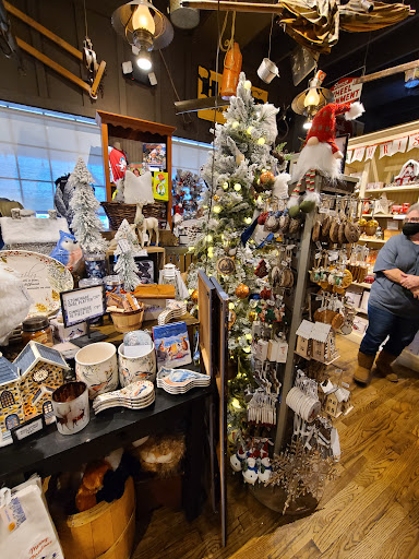 American Restaurant «Cracker Barrel Old Country Store», reviews and photos, 525 Skyline Dr, Conway, AR 72032, USA