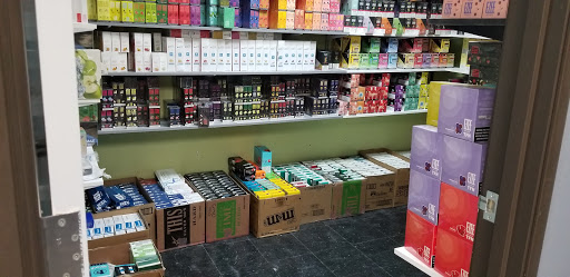 Tobacco Shop «EZ Smokez Smoke Shop», reviews and photos, 8930 S Maryland Pkwy #400, Las Vegas, NV 89123, USA