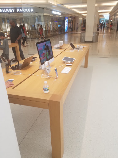 Computer Store «Apple The Fashion Mall at Keystone», reviews and photos, 8702 Keystone Crossing, Indianapolis, IN 46240, USA