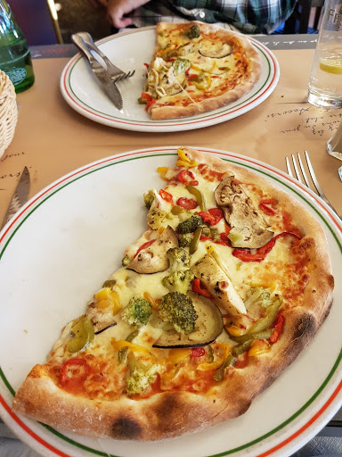 Vegan pizzas in Lyon