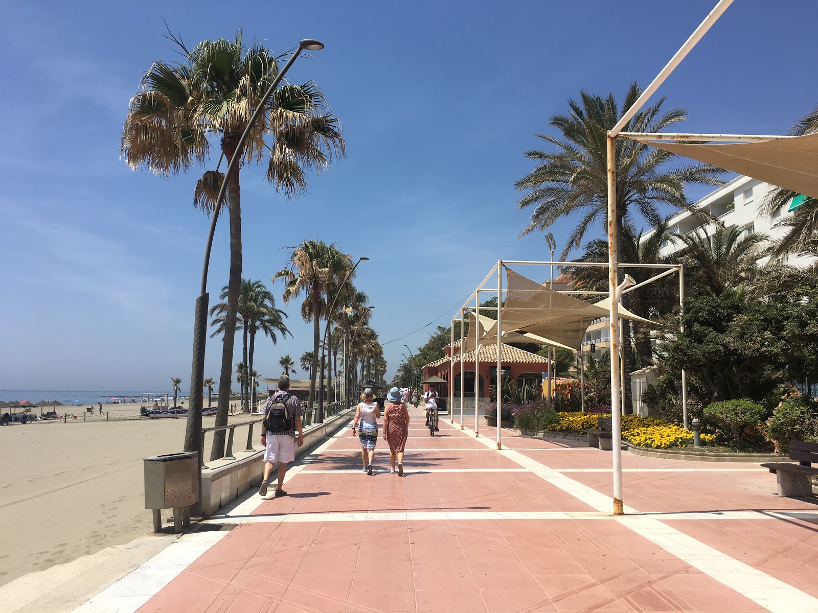 Φωτογραφία του Playa de la Rada και η εγκατάσταση
