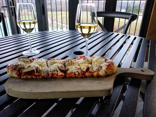 Vineyard «Laurentia Vineyard & Winery», reviews and photos, 4599 S Madison Rd, Madison, OH 44057, USA