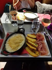 Raclette du Restaurant français La Table de Bretagne et Table de Savoie à Montigny-le-Bretonneux - n°18