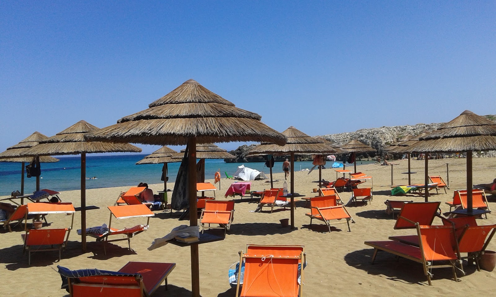 Spiaggia Cavettone'in fotoğrafı kısmen tatil bölgesi
