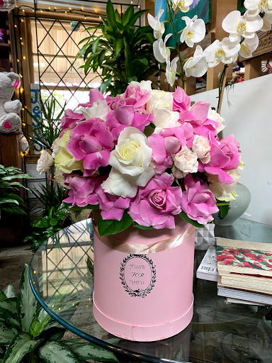 Florist «Tanglewood Flowers & Garden», reviews and photos, 5518 Dolores St, Houston, TX 77056, USA