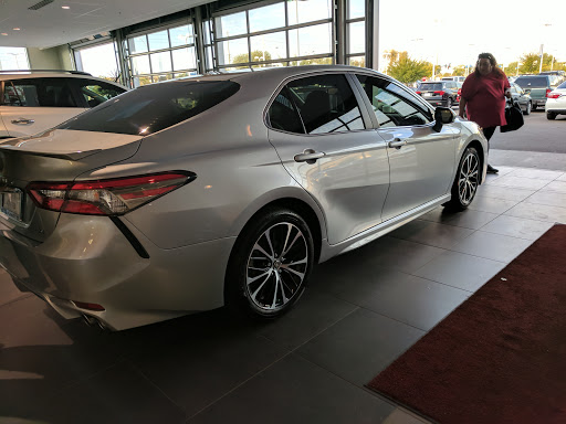 Toyota Dealer «Larry H. Miller Toyota Peoria», reviews and photos, 8633 W Bell Rd, Peoria, AZ 85382, USA