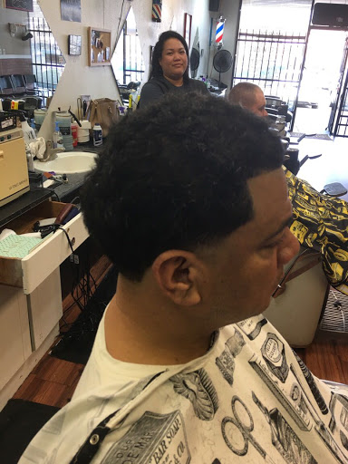 Barber Shop «Friendly Barber Shop», reviews and photos, 13207 Jones Rd, Houston, TX 77070, USA