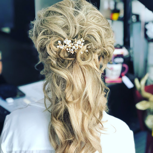 Beauty Salon «Abls A Paul Mitchell Salon», reviews and photos, 577 W Douglas Ave, Wichita, KS 67213, USA