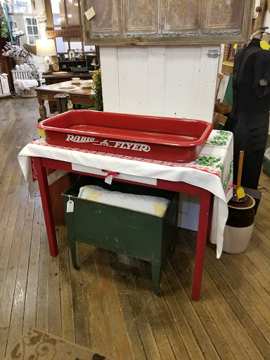 Antique Store «A Corner Cottage», reviews and photos, 895 Conner St, Noblesville, IN 46060, USA